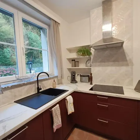 Le De La Hulle Maison Privee Avec Sauna, Jacuzzi Et Bar *