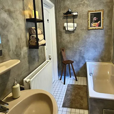 Holiday home Le De La Hulle Maison Privee Avec Sauna, Jacuzzi Et Bar *