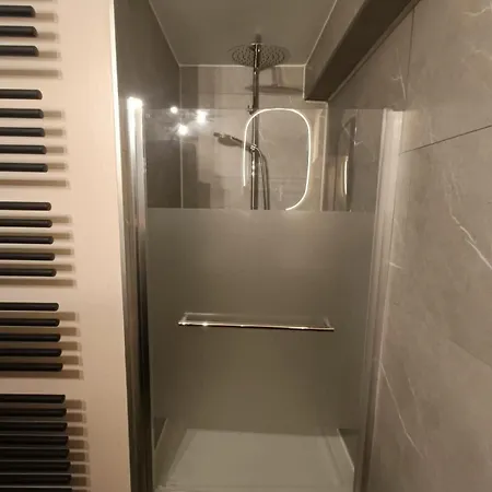 Le De La Hulle Maison Privee Avec Sauna, Jacuzzi Et Bar Holiday home