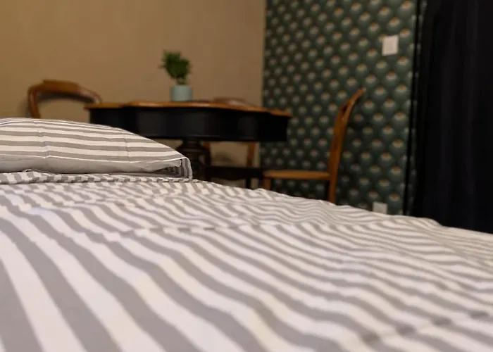 Le De La Hulle Maison Privee Avec Sauna, Jacuzzi Et Bar Ferienhaus