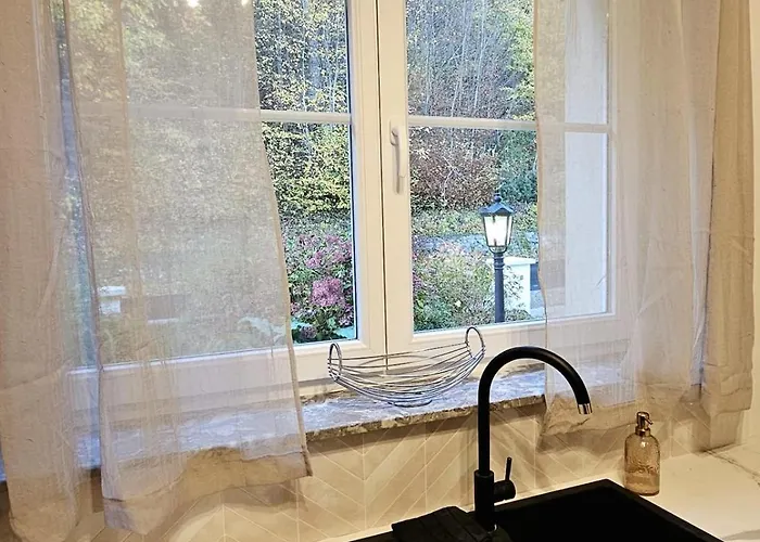 Le De La Hulle Maison Privee Avec Sauna, Jacuzzi Et Bar