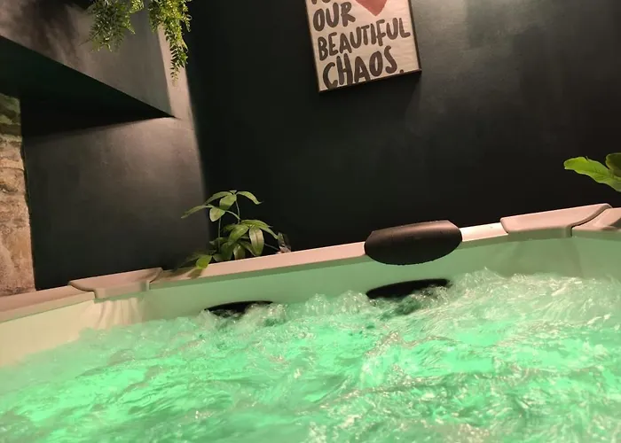 Le De La Hulle Maison Privee Avec Sauna, Jacuzzi Et Bar Ferienhaus *