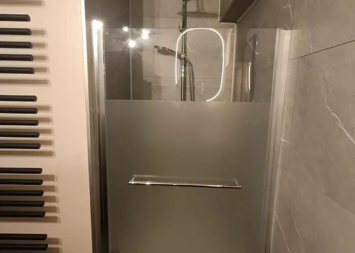 Le De La Hulle Maison Privee Avec Sauna, Jacuzzi Et Bar Ferienhaus